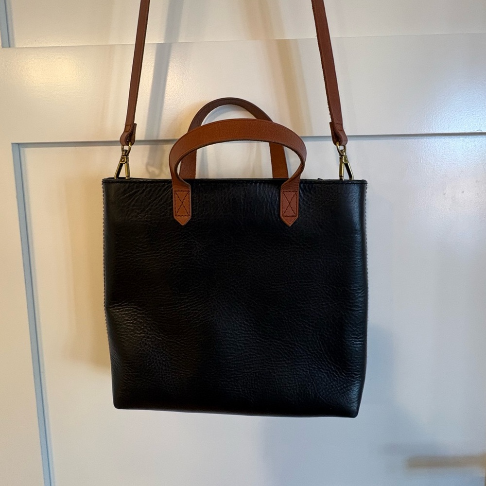 Madewell The Zip-Top Black Leather Transport Crossbody Bag Purse